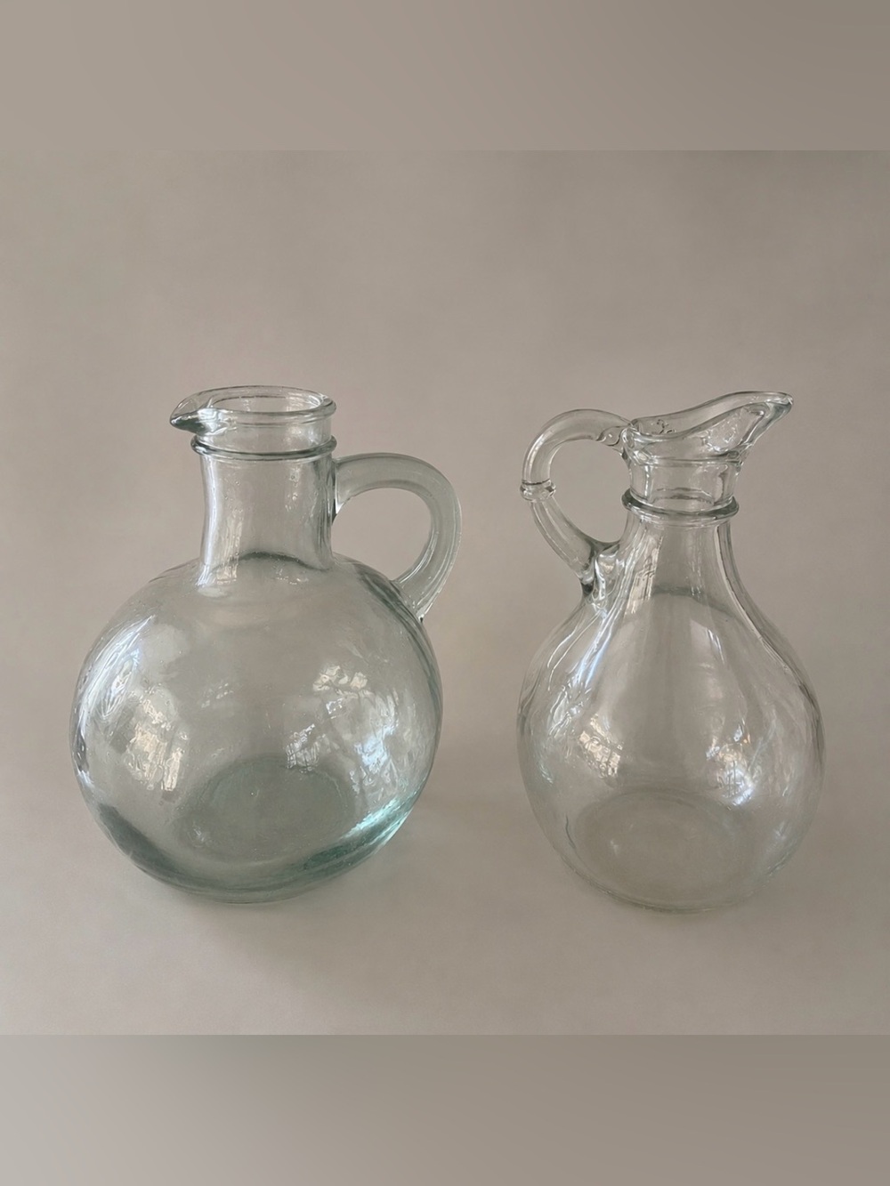 2 vintage Chinese Asian condiment bottles dishes containers,excellent condition
